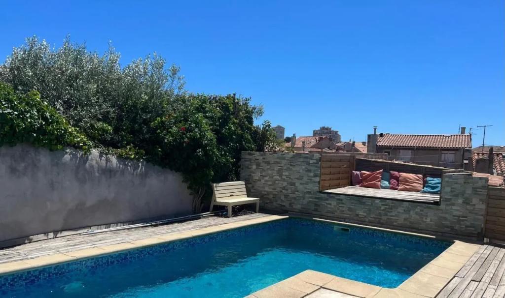 Pour 4 face à la piscine