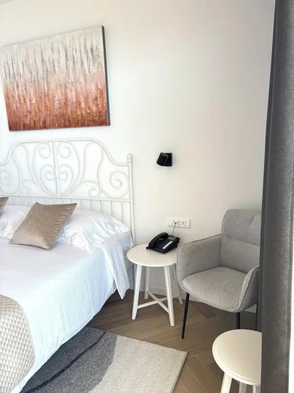 STELLAS BEACHFRONT