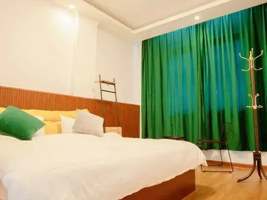 Hailuogou Shuangyue Scenic Homestay