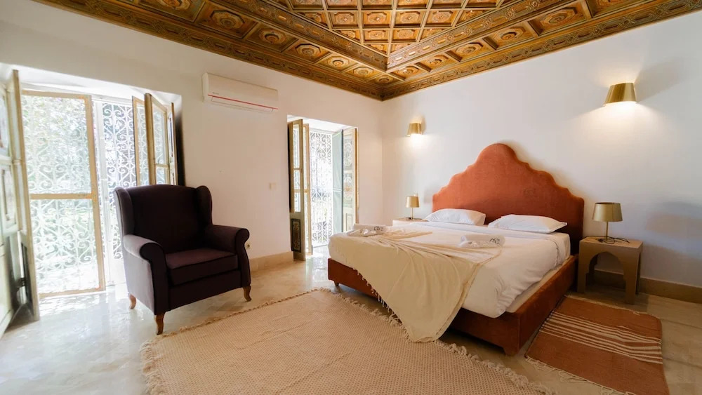 Dar Bechir 3BR Heritage Villa · Pool · La Marsa