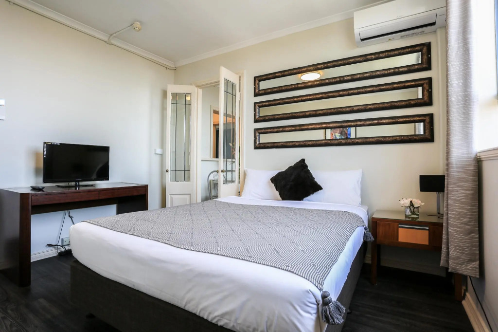 Little Coogee Hotel