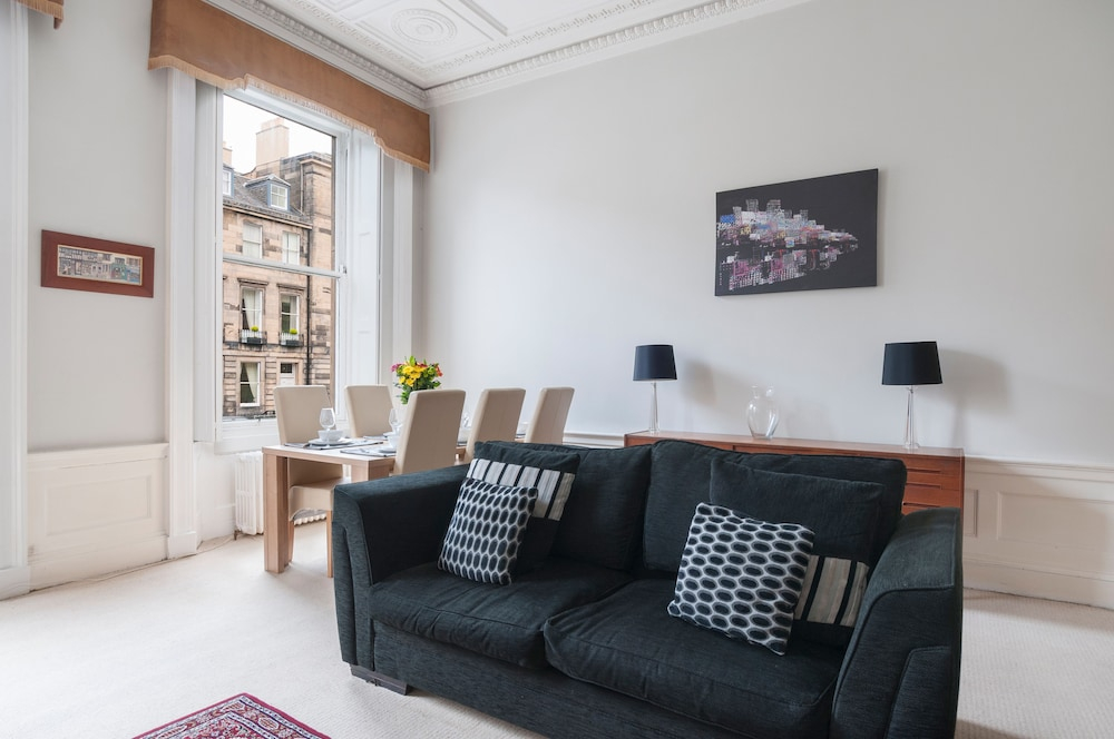 Gloucester Place Georgian Apartment
