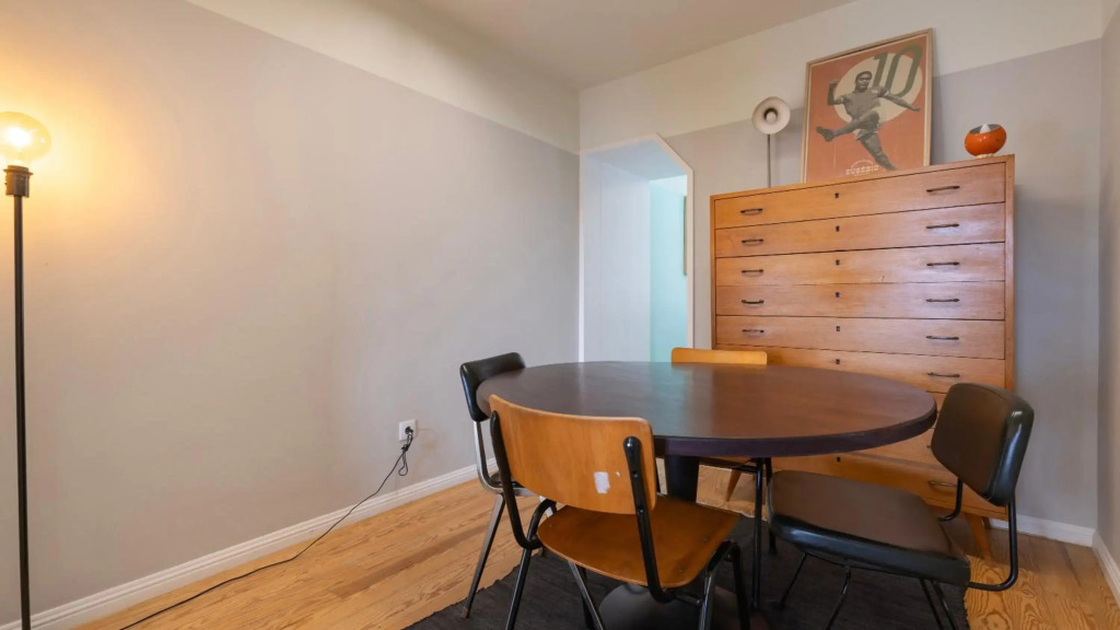 Trendy, Vintage with Castle View Apartment 44 by Lisbonne Collection