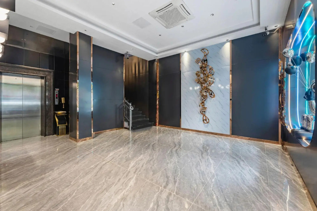 Haikou V8 Chaoman Tour Hotel