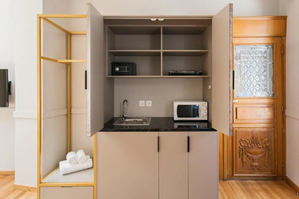 Step One | Luxury Suites right in the heart of Acropolis next to metro station