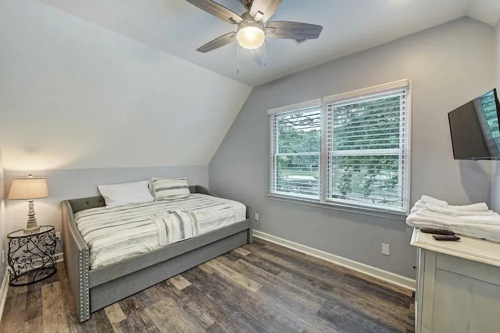A Frame of Mind by Avantstay Lakefront Retreat Hot Tub + Game Room + Dock