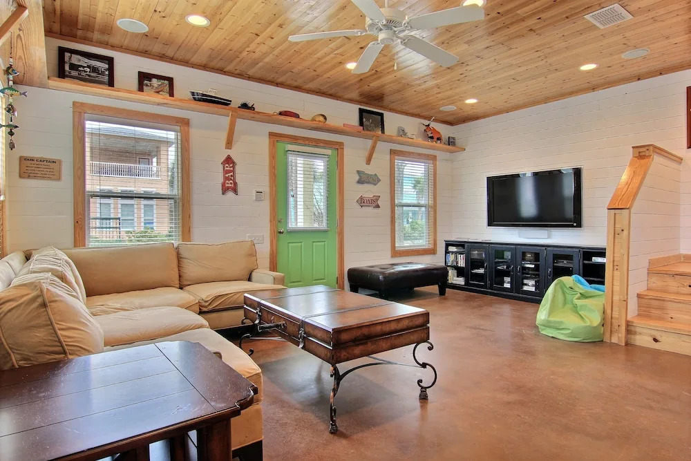 Isle Be Back Vw32 3 Bedrooms 3.5 Bathrooms Home