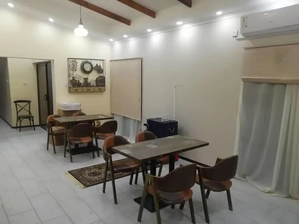 Luxlusive Guest House