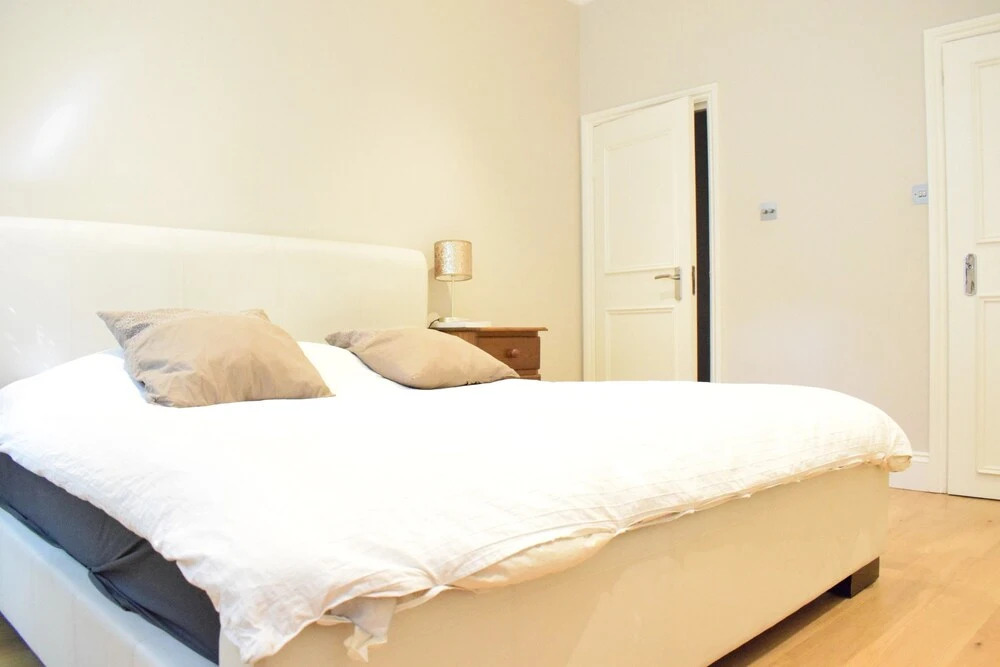 Modern 2 Bedroom Home in Chelsea