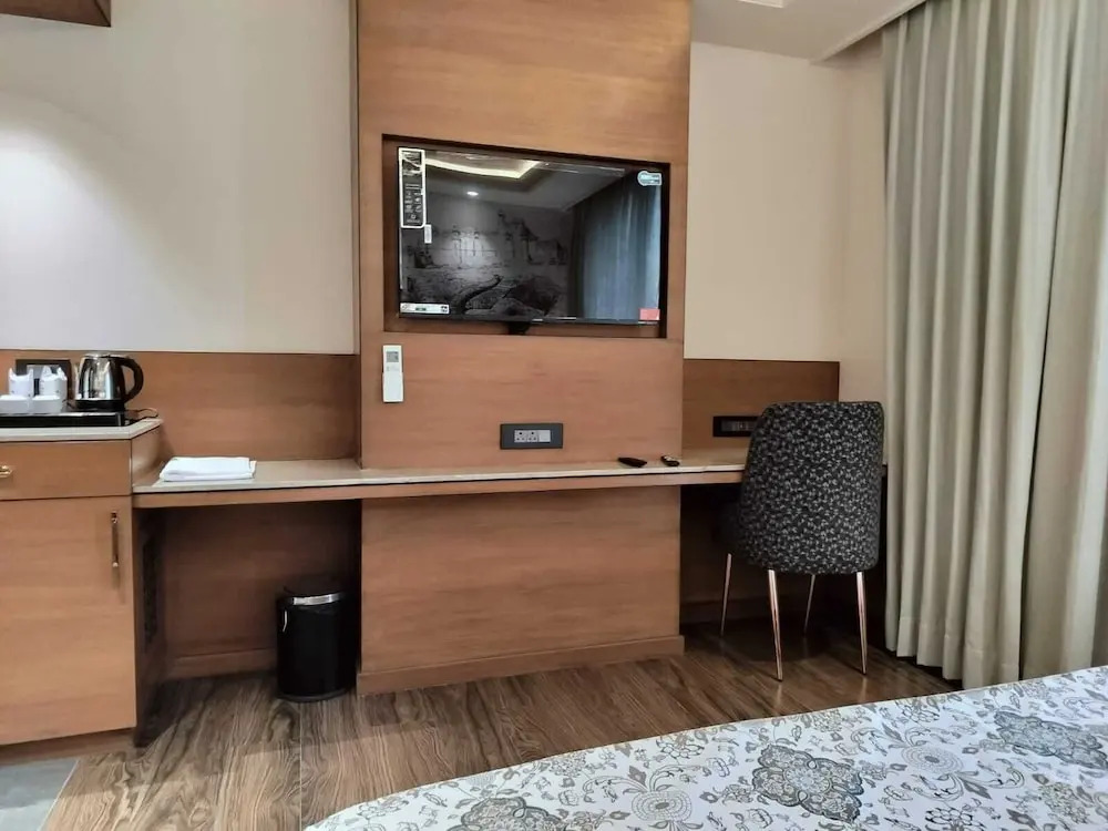 Hotel Royal Lakshmi Palace