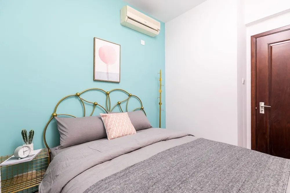 Locals Boutique Apartment Huafa Plaza 19