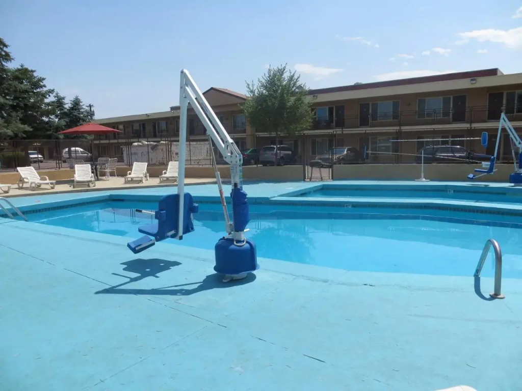 Travelodge Colorado Springs South