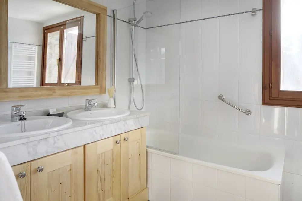 Esquiros by FeelFree Rentals