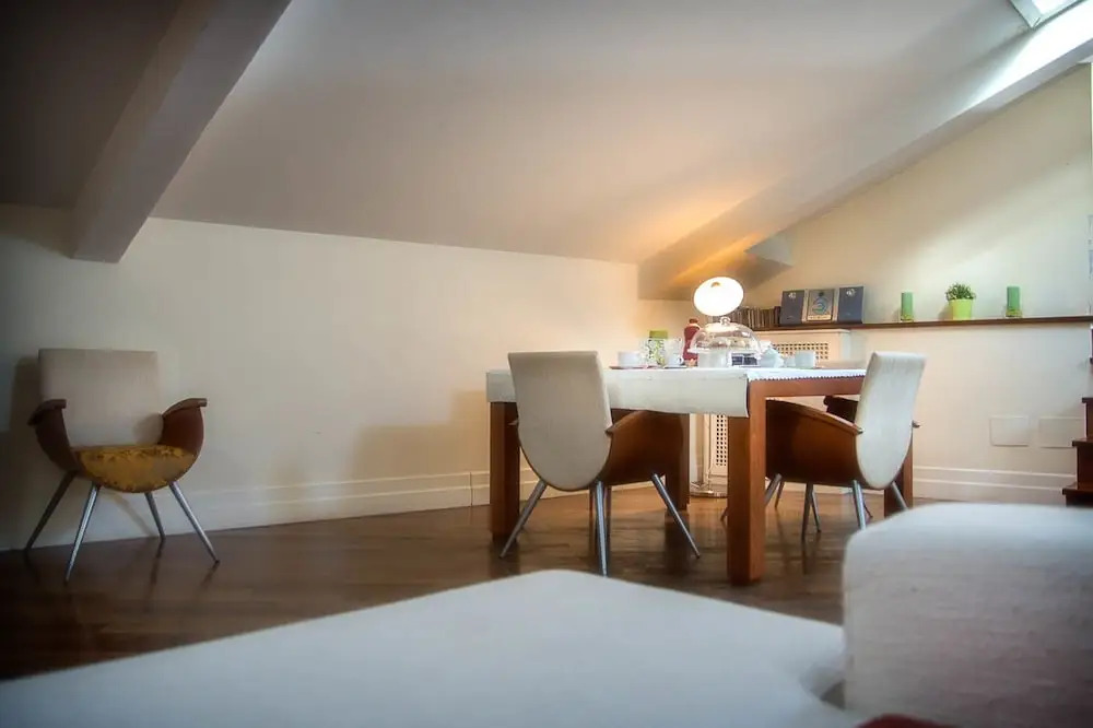 Vomero Rooms by Napoliapartments