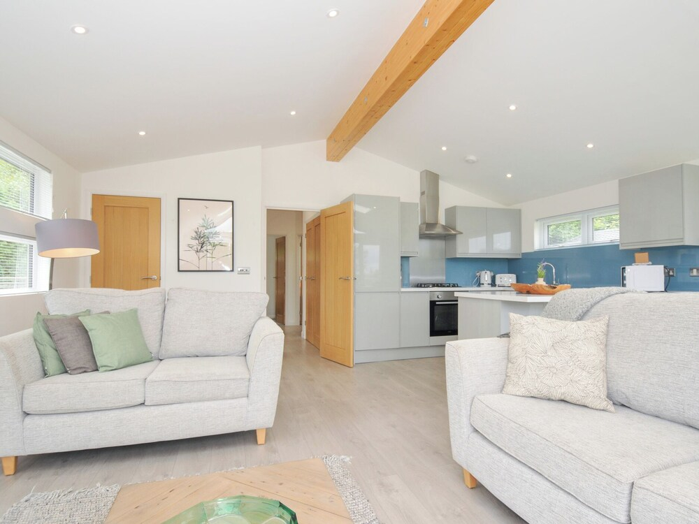 3 Meadow Retreat