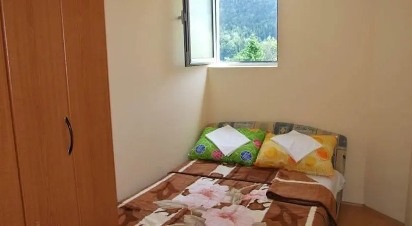 Arena Guesthouse