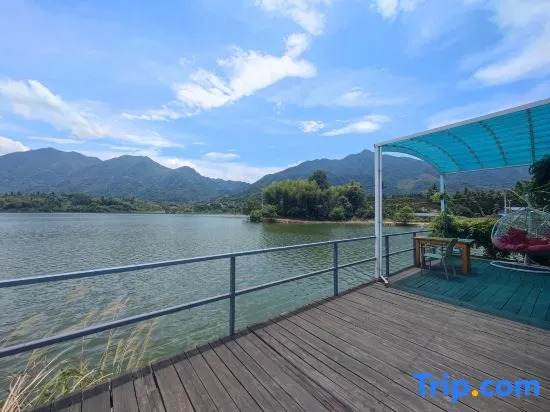 Lushan West Sea at Waterside B&B