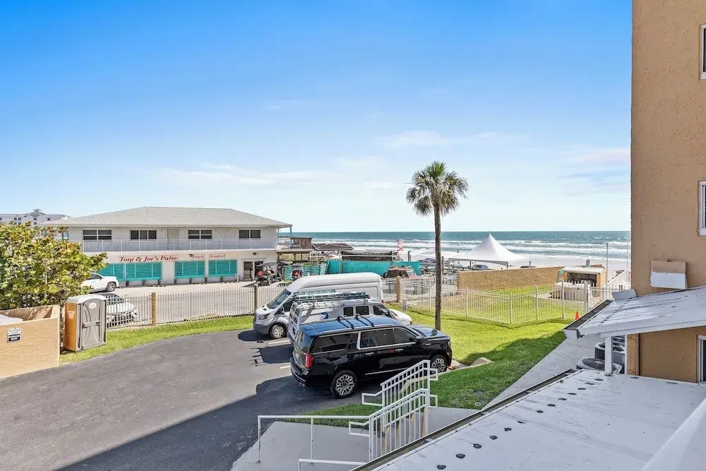 Oceania Beach Club 207