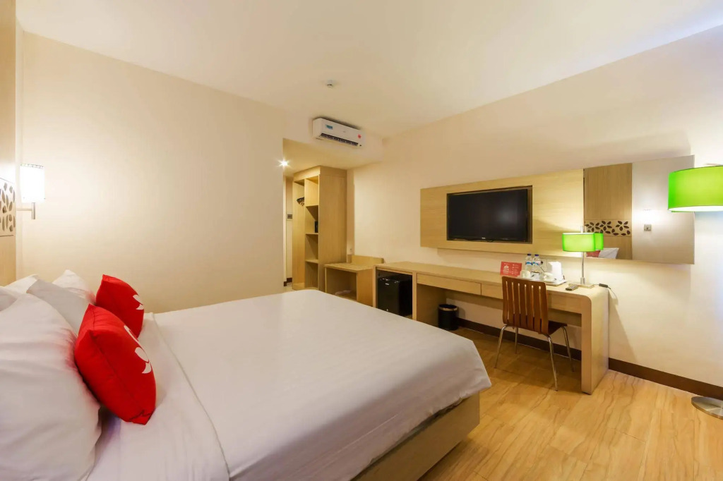 ZEN Rooms Kuta Tuban Suites