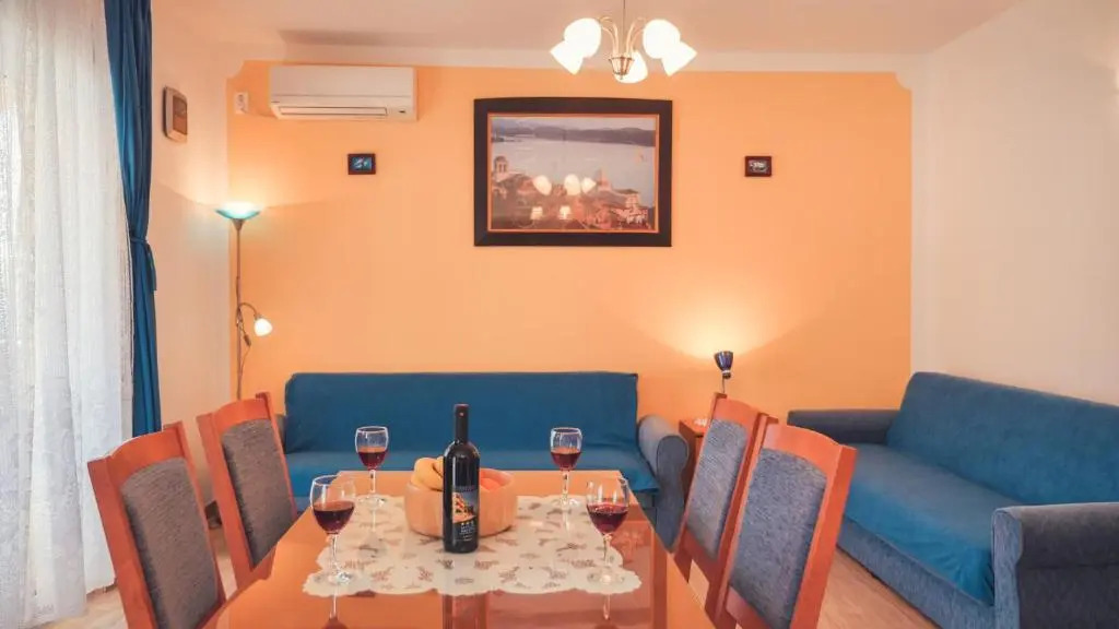 Vila More