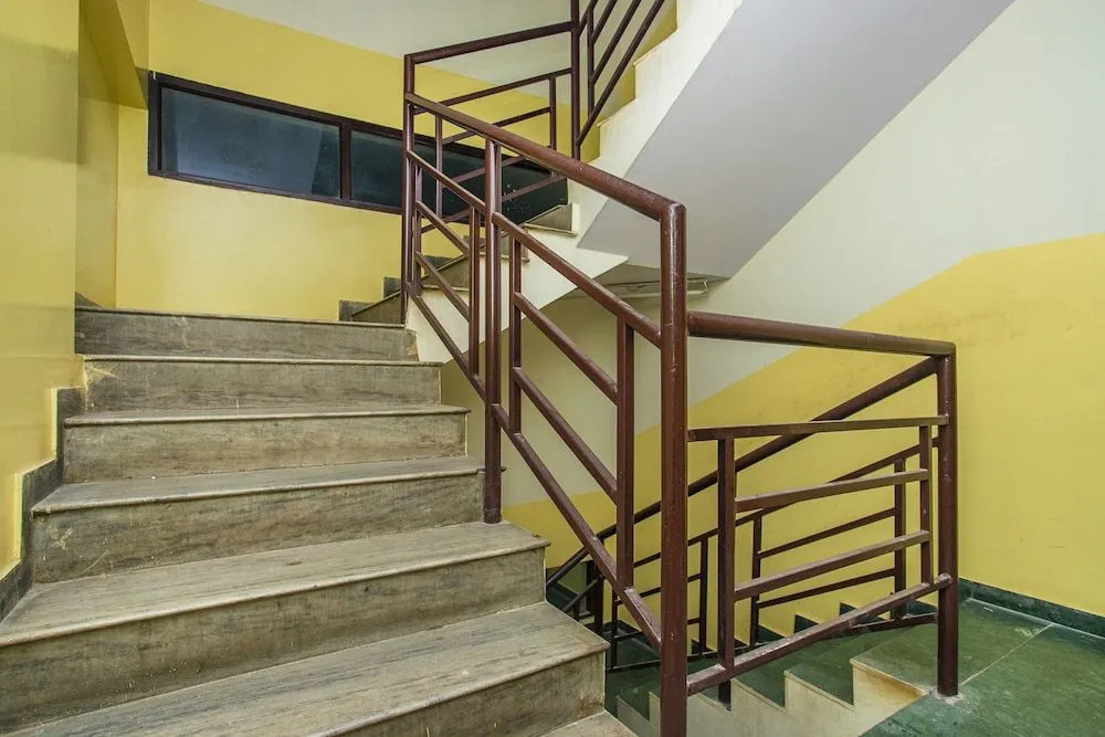 OYO 25036 Suraksha Residency