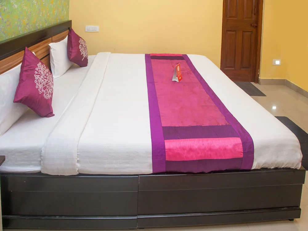 OYO 10673 Time Palace Residency