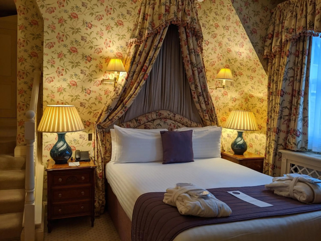 Cotswold Lodge Hotel