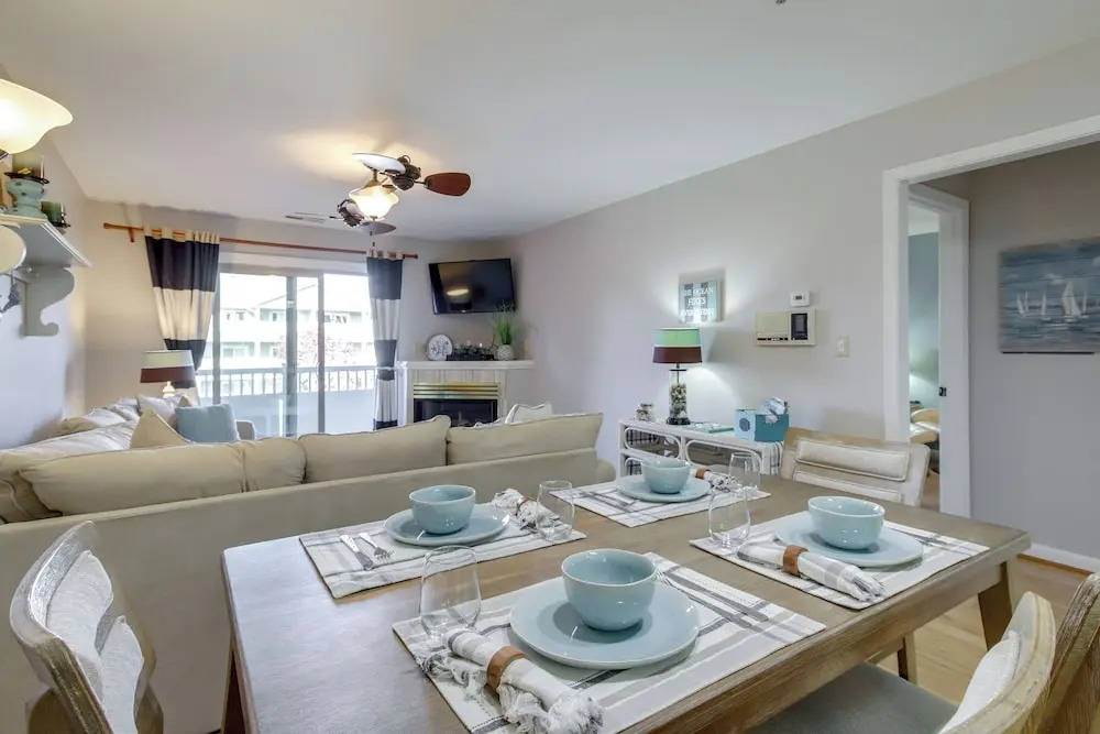 1/2 Mi to Ocean City Beach! Poolside Retreat