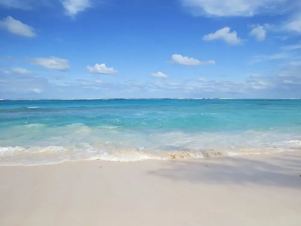 Poponi Cottage Paradise: Pink Sand Retreat