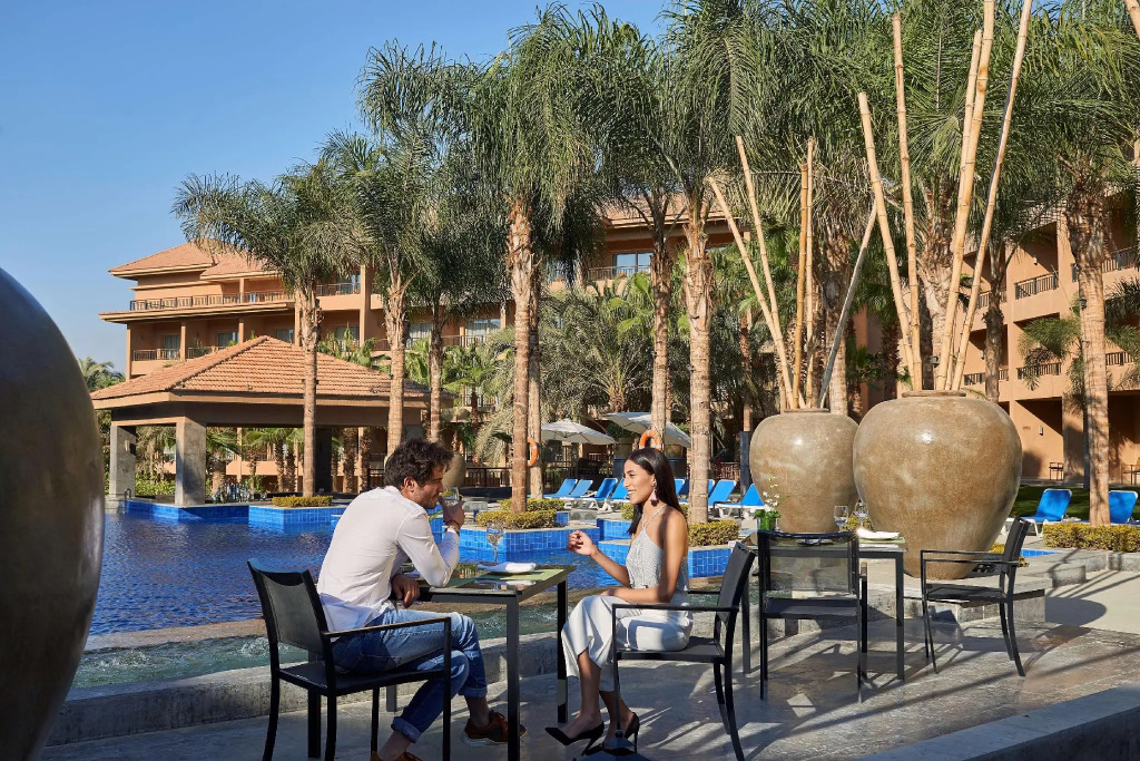 Dusit Thani LakeView Cairo