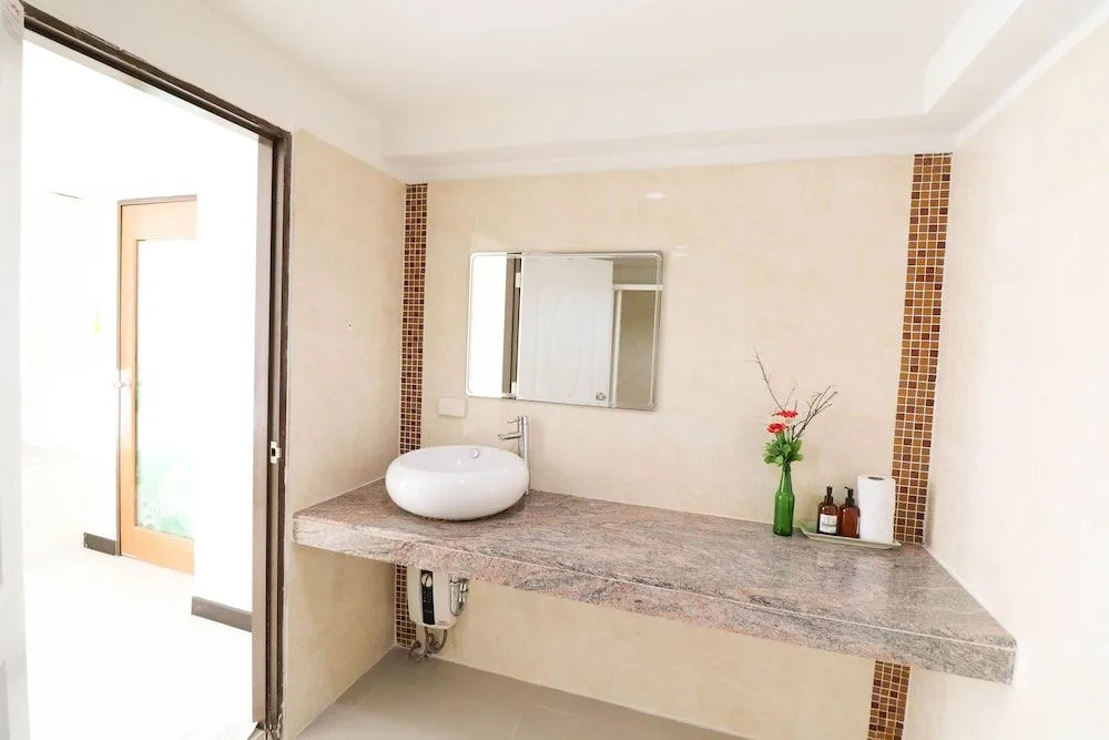 Baan Sabai Rama IV Apartment