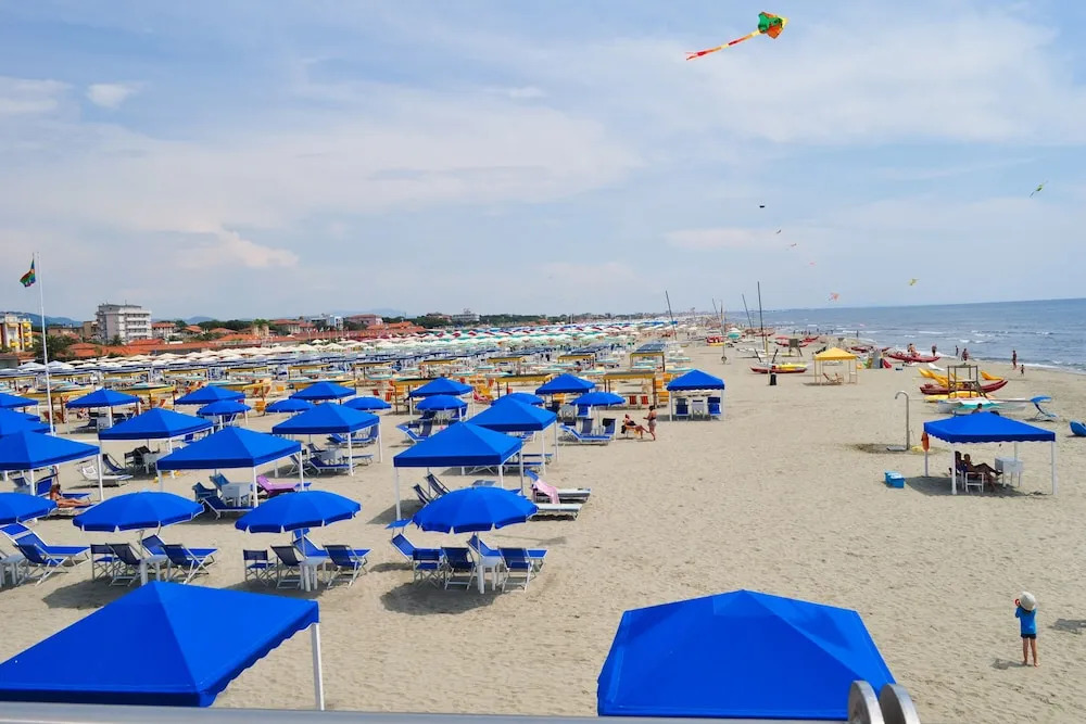 Bedo House Beach Front