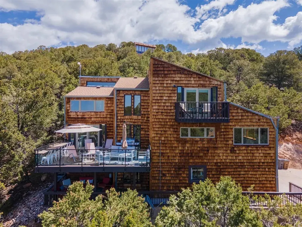 Raven Hill - Stunning Views From Three Decks, Close to Ten Thousand Waves