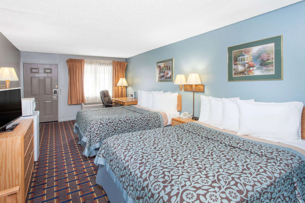 Days Inn by Wyndham Farmer City