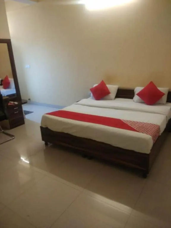 Hotel Mahima Palace by OYO Rooms