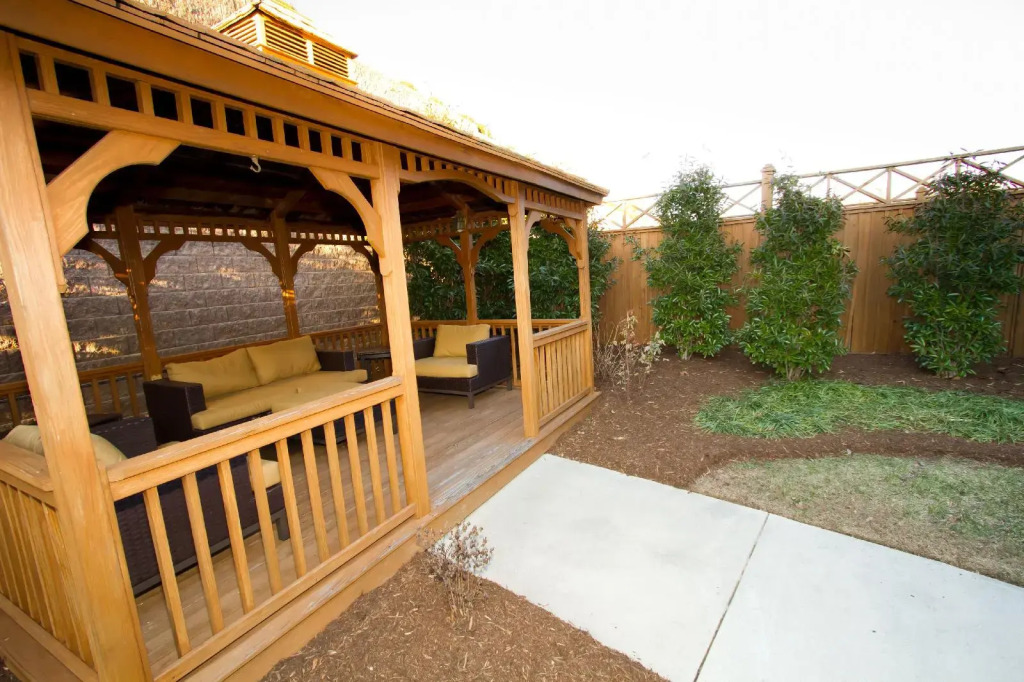 Courtyard Danville