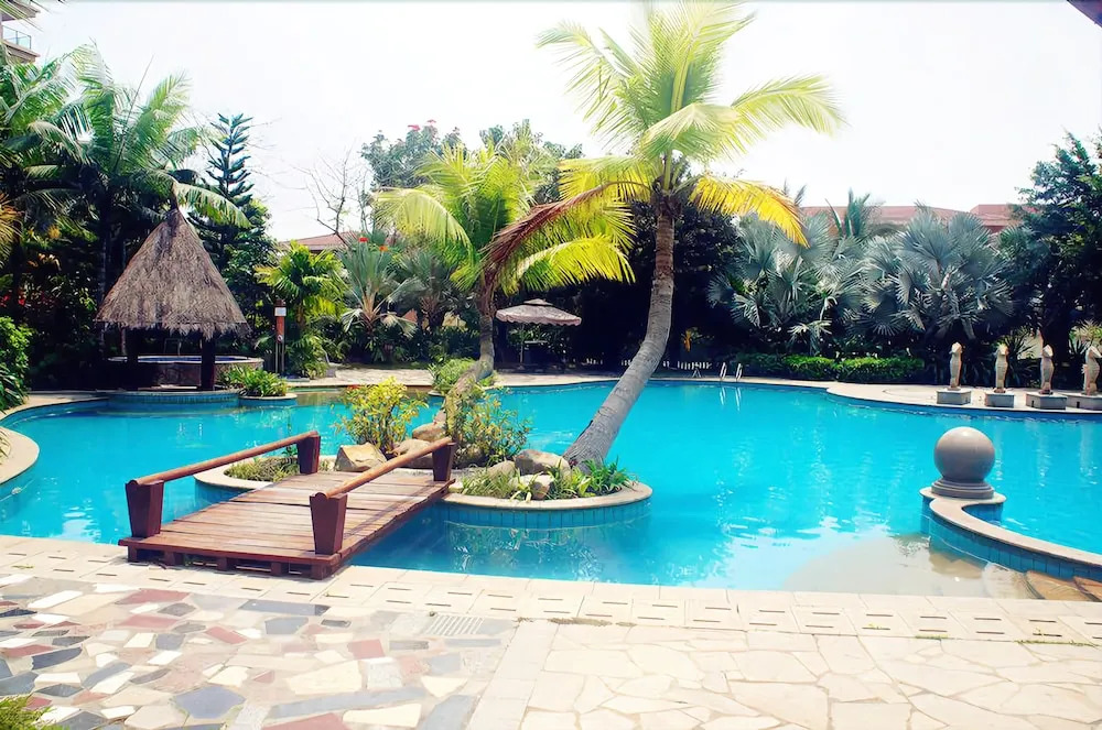 Heaven 18 Degrees Blue Holiday Apartments