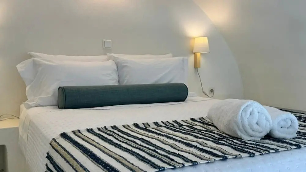 Santorini Theasis Suites