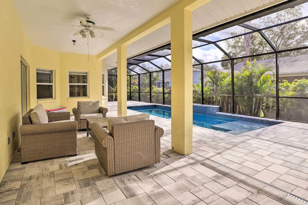 Dog-Friendly Home w/ Pool & Yard in Bradenton
