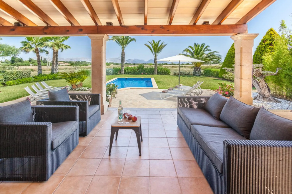 Villa Guillona by Sealand Villas