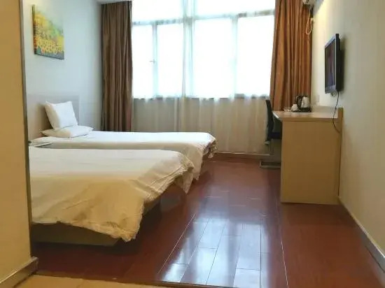 Su Shi Hotel (Shanghai Bund Nanjing East Road Subway Station)