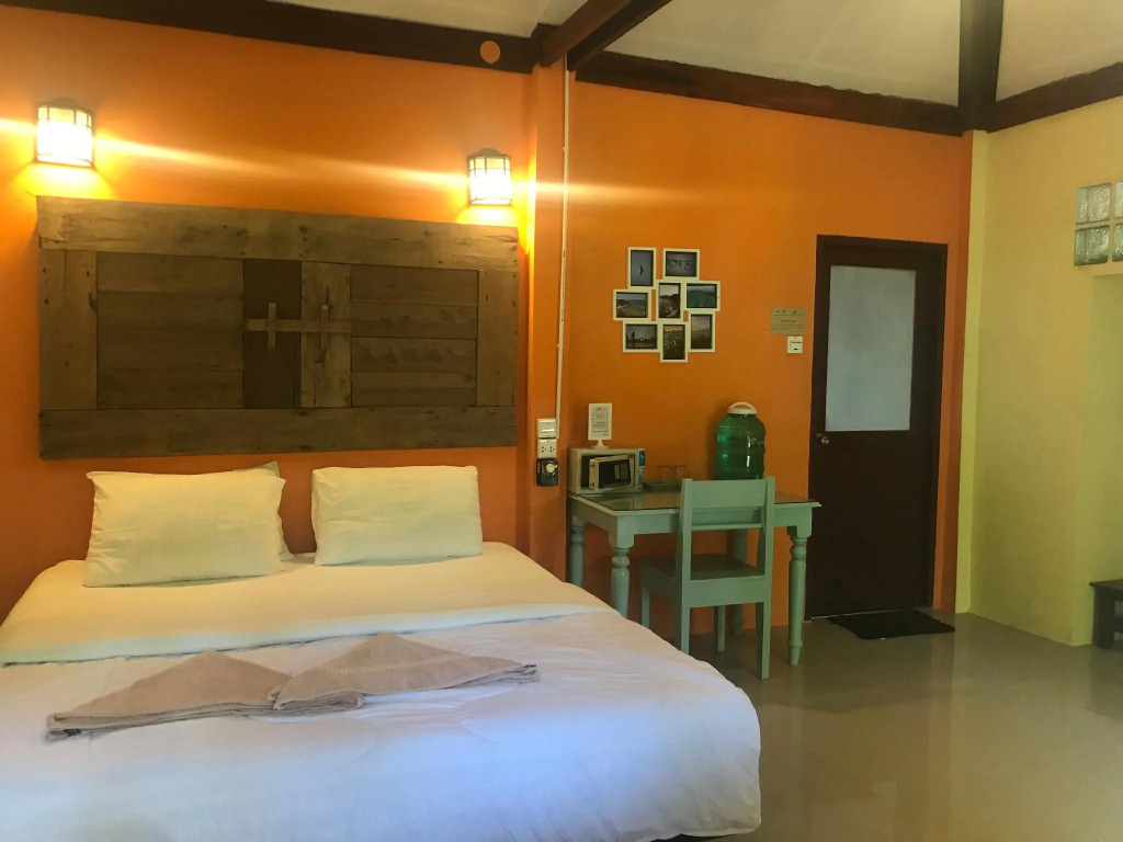 Chomjan Resort