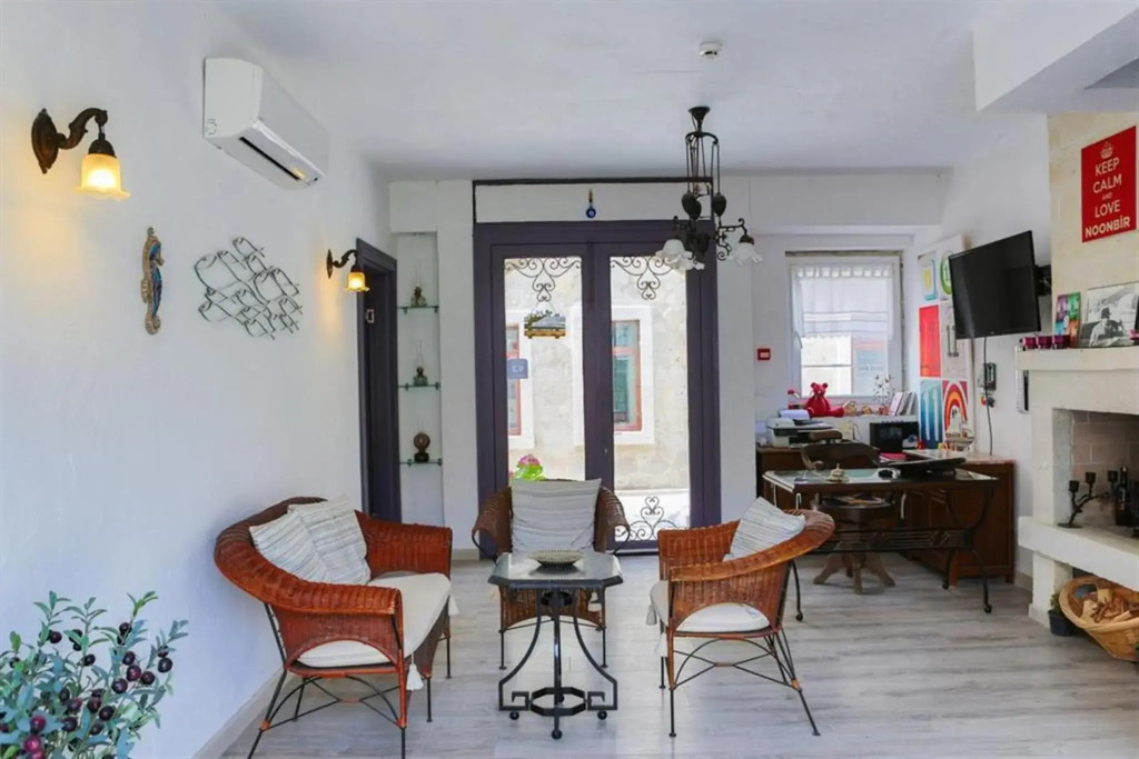 noonbir Alaçatı otel
