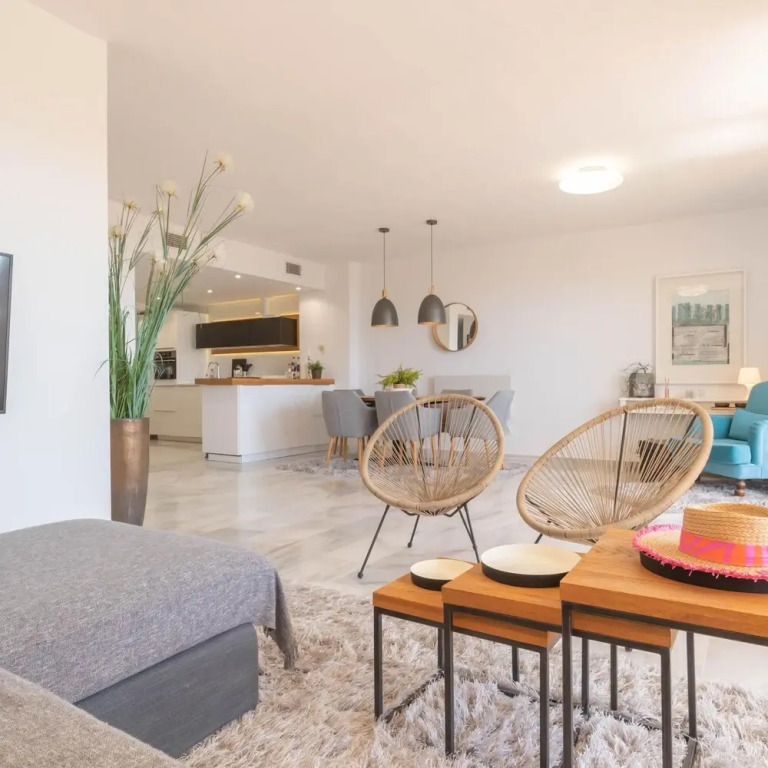 Calahonda Elegance With Pool And Sea View