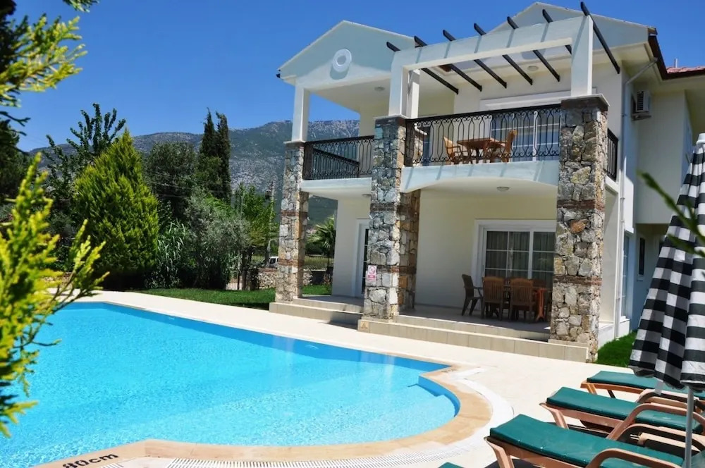 Gold Villa 6