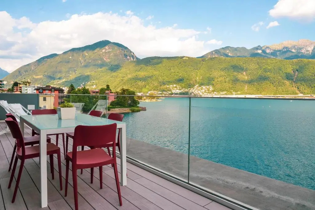 Lakeview Motta Penthouse in Melide