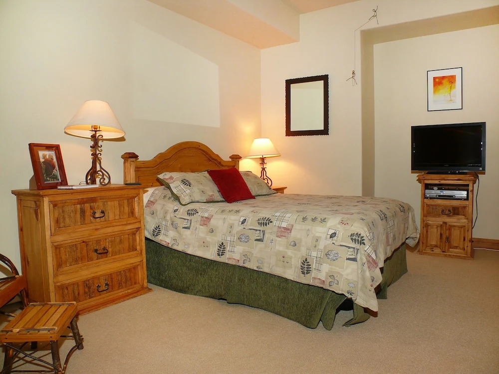 EagleRidge Lodge and Townhomes