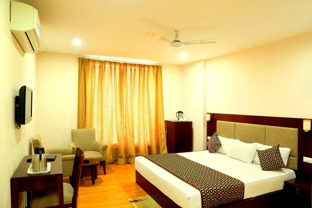 Royal Palm - Hotel Near Udaipur Railway Station