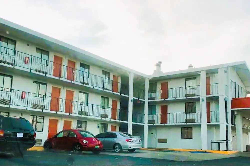 Motel 6 Mobile North