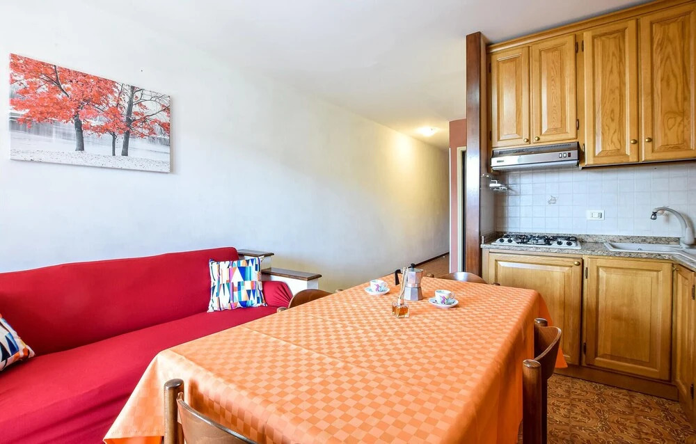 Nice Apartment in Bardolino With Outdoor Swimming Pool and 1 Bedrooms